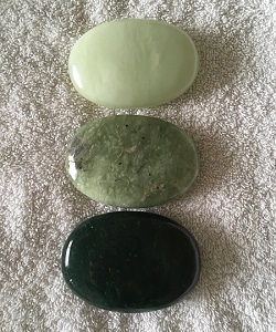 Edelsteenmassage voor lichaam en gezicht